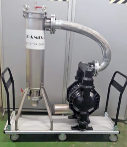 Sistema de bombeo y filtración formado por una bomba neumática de membrana marca ARO IR y un filtro metálico en acero inoxidable EVERBLUE